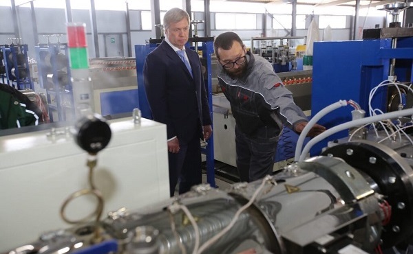 Посещение губернатором Ульяновской области нового производства HOLZHOF holzhof_n-2.jpg